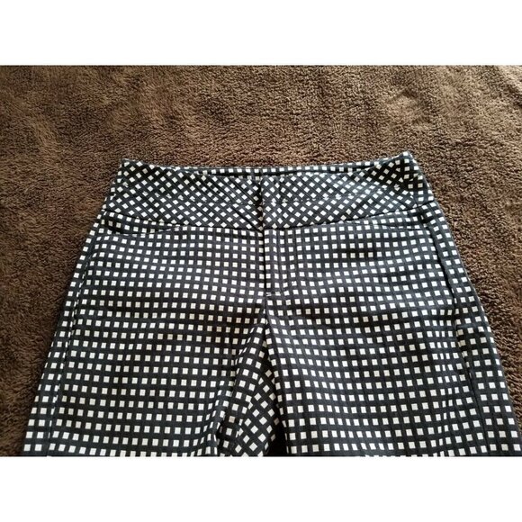 Elle Mid Rise Black & White Check Straight Leg Cropped Pants Women's Size 2 - Picture 5 of 16